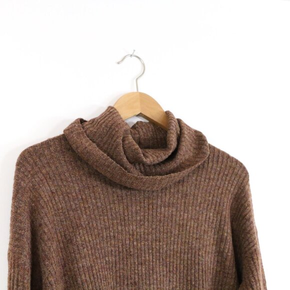 *George Brown Turtleneck Sweater - Picture 4 of 7